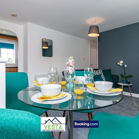 Three Bedroom Apartment By Vesta Serviced Accommodation & Short Lets Hatfield With Free Parking Eksteriør billede