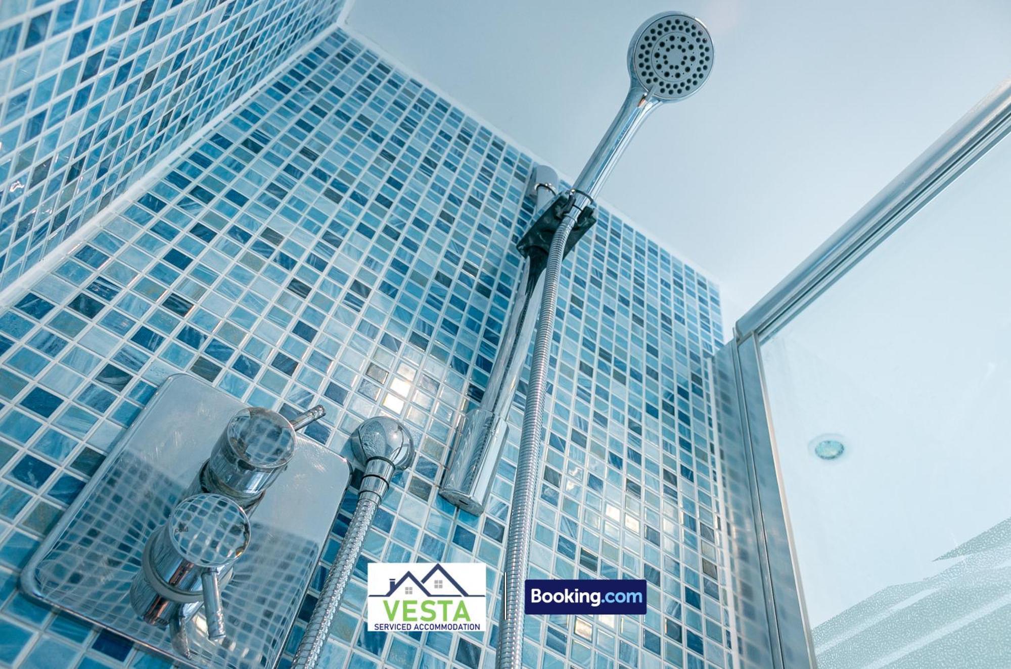 Three Bedroom Apartment By Vesta Serviced Accommodation & Short Lets Hatfield With Free Parking Eksteriør billede