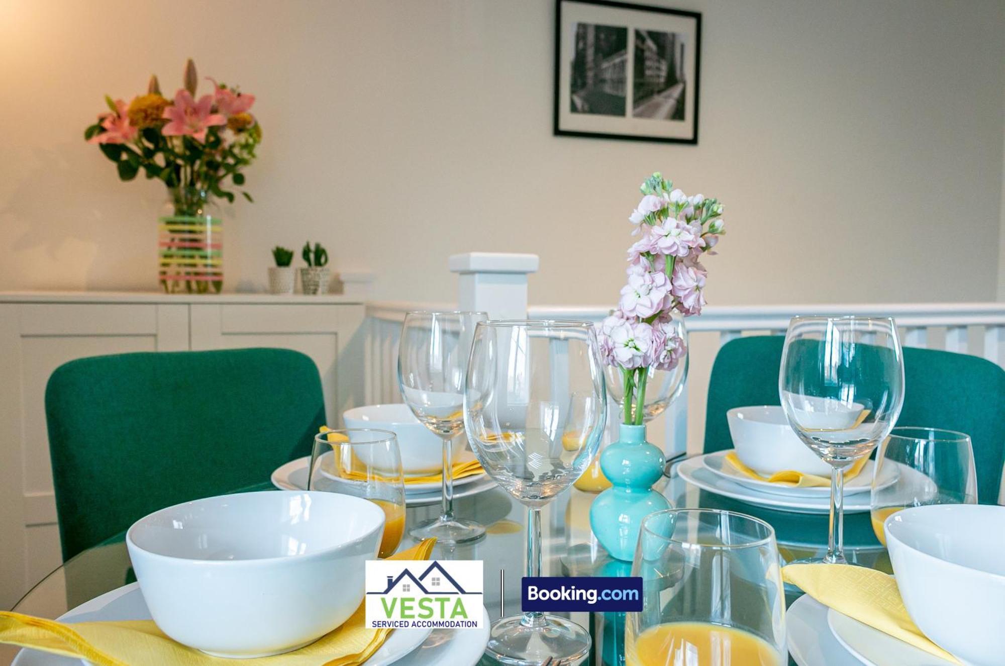 Three Bedroom Apartment By Vesta Serviced Accommodation & Short Lets Hatfield With Free Parking Eksteriør billede