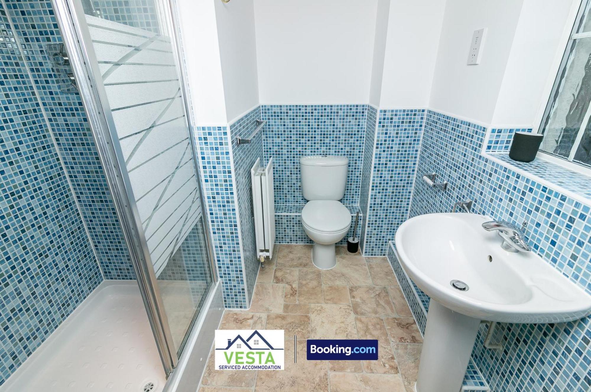 Three Bedroom Apartment By Vesta Serviced Accommodation & Short Lets Hatfield With Free Parking Eksteriør billede