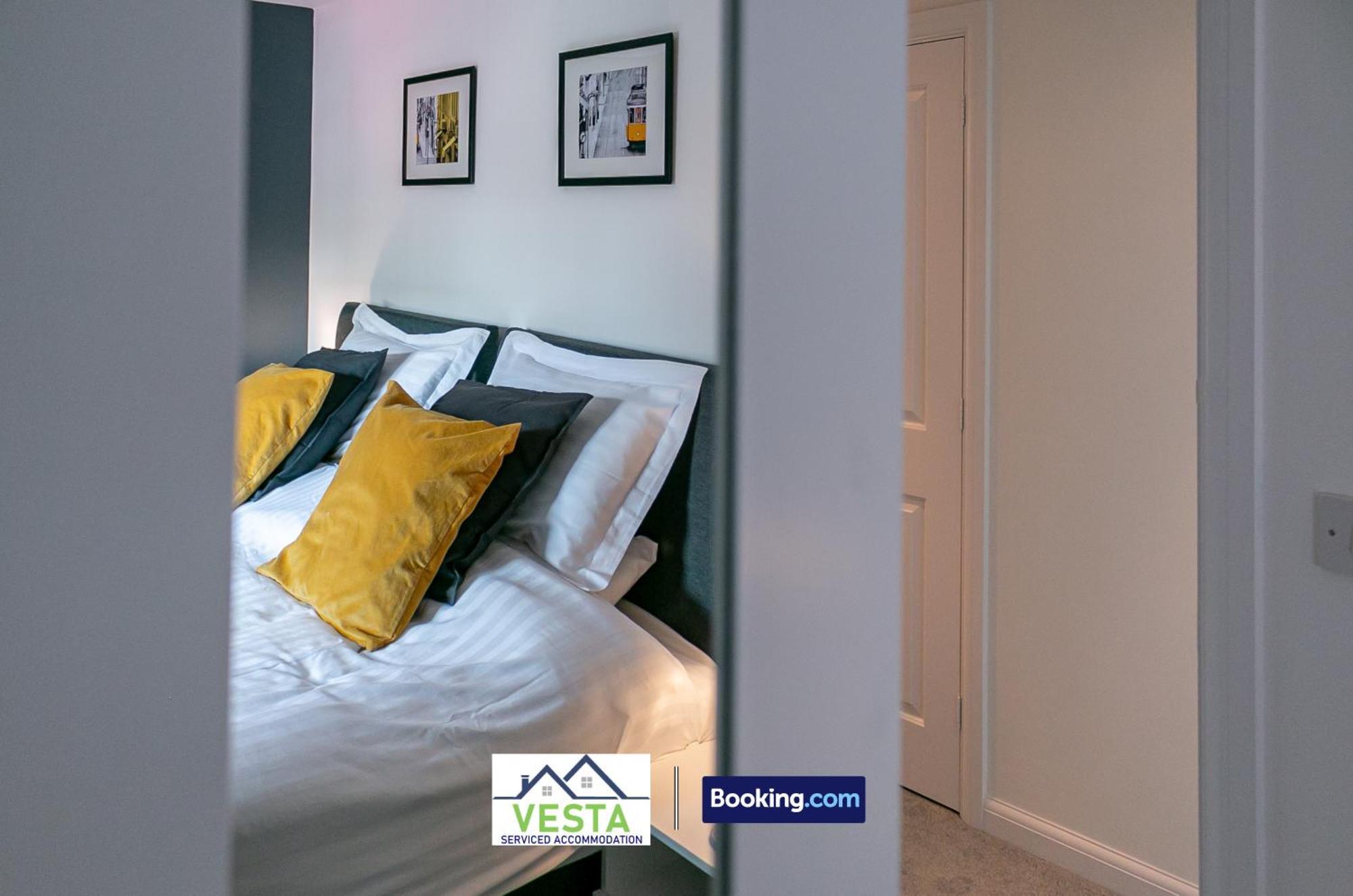 Three Bedroom Apartment By Vesta Serviced Accommodation & Short Lets Hatfield With Free Parking Eksteriør billede