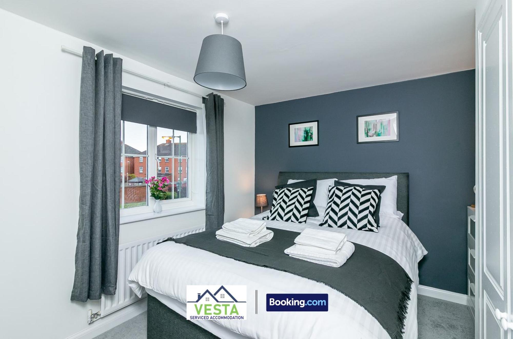Three Bedroom Apartment By Vesta Serviced Accommodation & Short Lets Hatfield With Free Parking Eksteriør billede